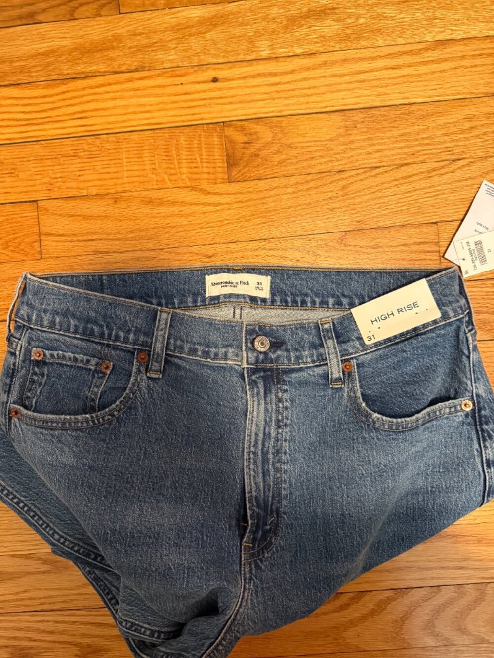 NWT: Abercrombie Women's High Rise Modern Skinny Jean Size 31 - Picture 2 of 3